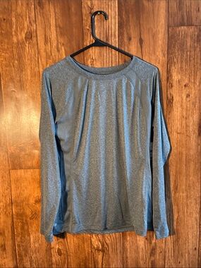 NWT Danskin Now Men's Long Sleeve Athletic Tee in Gray